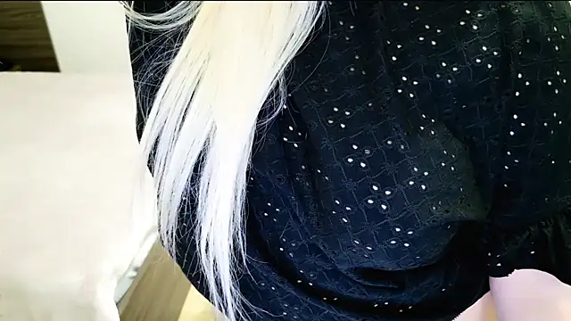 lovely-eyes online show from 01-20-25, 01:18