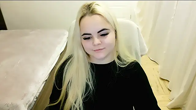 lovely-eyes online show from 02-14-25, 09:32