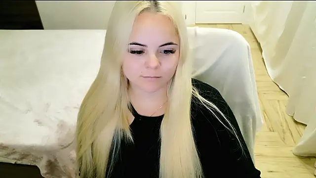 lovely-eyes online show from 03-18-25, 03:09