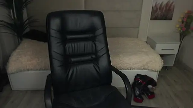 Snapshot of Dana__dom chatting on 12-30-24, 01:26 Dana dom online show from 12-30-24, 01:26