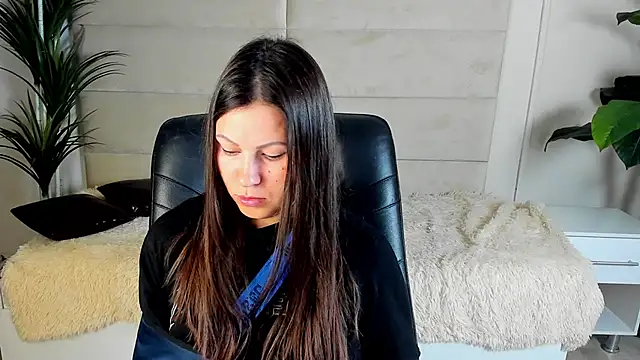 Snapshot of Dana__dom chatting on 11-17-25, 12:38 Dana dom online show from 11-17-25, 12:38