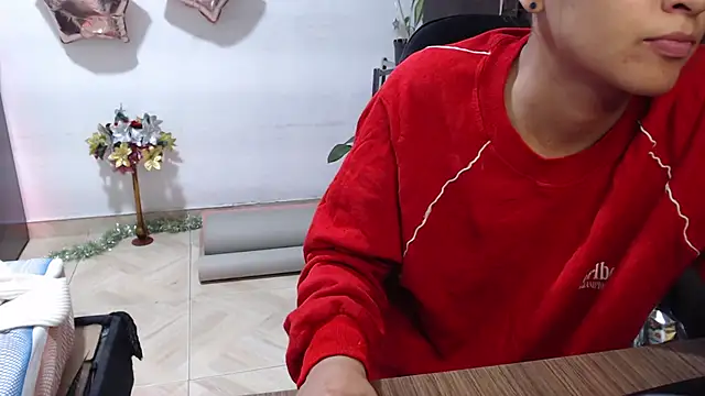 Zoe--khalL online show from 12-22-25, 04:09