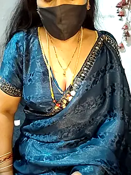 Snapshot of Rani_Darling_99 chatting on 09-18-25, 01:24 Rani Darling 99 online show from 09-18-25, 01:24