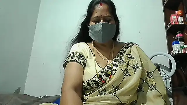 Snapshot of Rani_Darling_99 chatting on 10-08-25, 02:47 Rani Darling 99 online show from 10-08-25, 02:47