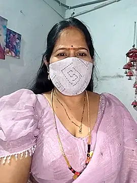 Snapshot of Rani_Darling_99 chatting on 10-22-25, 03:34 Rani Darling 99 online show from 10-22-25, 03:34