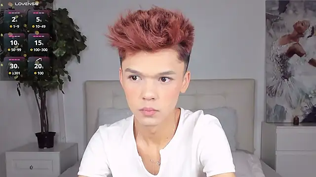 Felix Rey online show from 02-05-26, 05:17