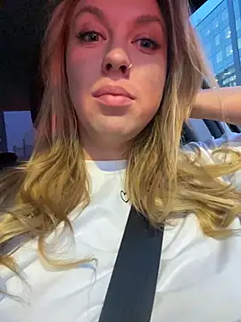 Sweet   Emily online show from 12-15-25, 01:04