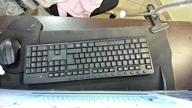 Amy Walker online show from 03-25-26, 08:59