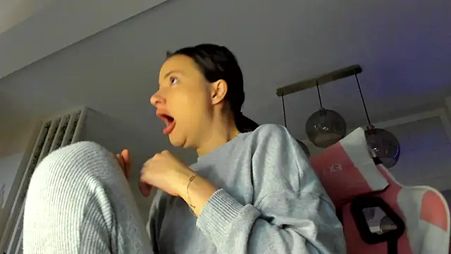 IreneVON online show from 10-16-25, 03:51