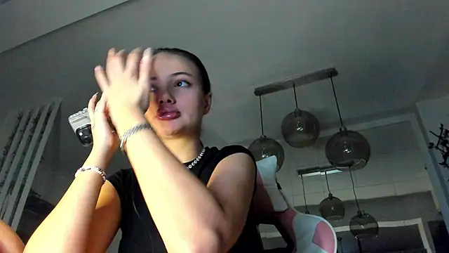 IreneVON online show from 11-23-25, 06:02