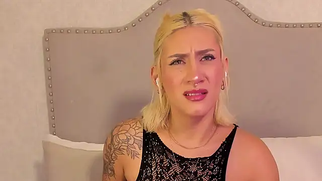 Snapshot of Emily_robertss chatting on 11-09-25, 03:05 Emily robertss online show from 11-09-25, 03:05