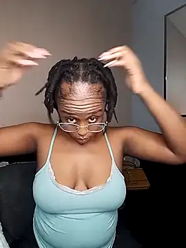 Queen-Chocolate online show from 02-27-26, 05:46