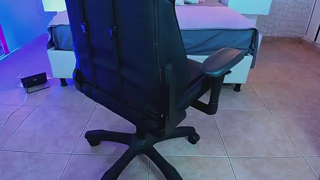 sara parker069 online show from 02-28-25, 07:26