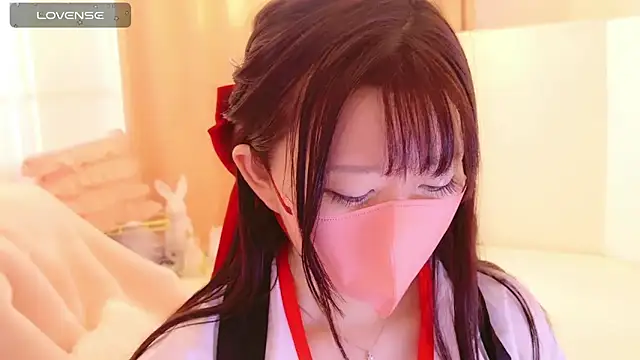 Snapshot of maii- chatting on 02-23-25, 11:47 maii- online show from 02-23-25, 11:47