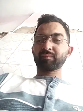 Snapshot of sagarghai07 chatting on 03-12-26, 08:42 sagarghai07 online show from 03-12-26, 08:42