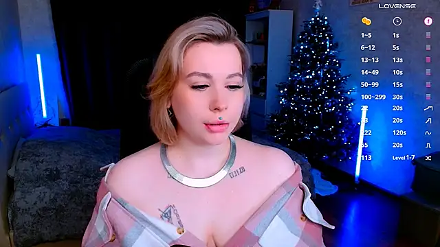 Snapshot of Blueberry-baby chatting on 01-28-25, 05:56 Blueberry-baby online show from 01-28-25, 05:56