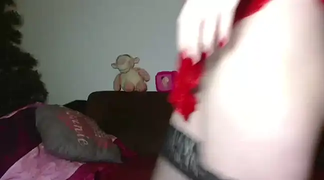 Snapshot of Jasmin-White chatting on 12-30-24, 06:05 Jasmin-White online show from 12-30-24, 06:05