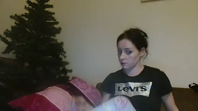 Snapshot of Jasmin-White chatting on 01-15-25, 07:01 Jasmin-White online show from 01-15-25, 07:01