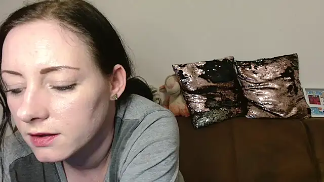 Snapshot of Jasmin-White chatting on 02-16-25, 05:04 Jasmin-White online show from 02-16-25, 05:04