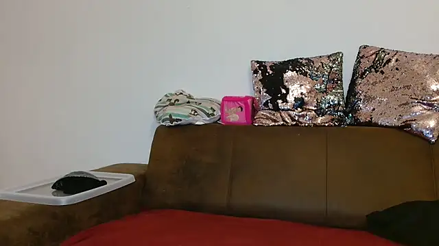 Snapshot of Jasmin-White chatting on 03-05-25, 09:04 Jasmin-White online show from 03-05-25, 09:04