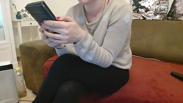 Snapshot of Jasmin-White chatting on 03-07-25, 07:27 Jasmin-White online show from 03-07-25, 07:27