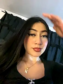 Snapshot of KittyRous chatting on 12-04-24, 07:28 KittyRous online show from 12-04-24, 07:28