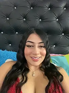 Snapshot of KittyRous chatting on 12-19-24, 06:12 KittyRous online show from 12-19-24, 06:12