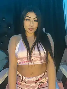 Snapshot of KittyRous chatting on 01-18-25, 06:34 KittyRous online show from 01-18-25, 06:34