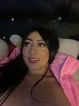 Snapshot of KittyRous chatting on 01-24-25, 10:32 KittyRous online show from 01-24-25, 10:32