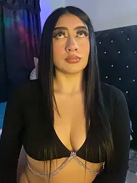 Snapshot of KittyRous chatting on 03-12-25, 06:29 KittyRous online show from 03-12-25, 06:29