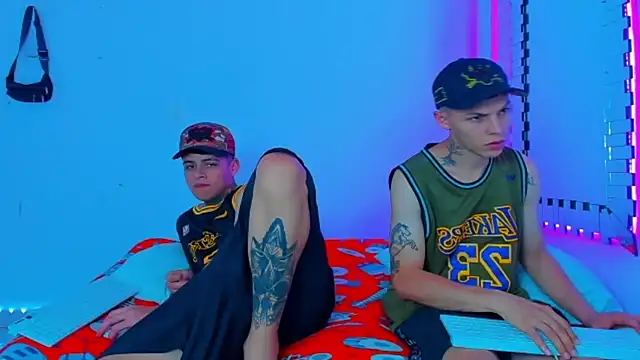 HOT boy2025 online show from 12-18-24, 02:10