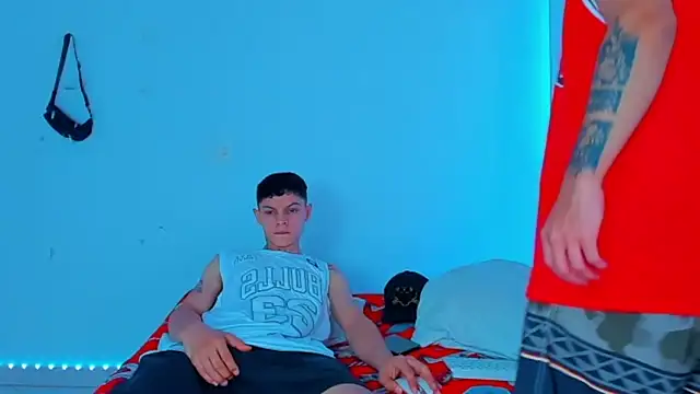 HOT boy2025 online show from 12-19-24, 06:23