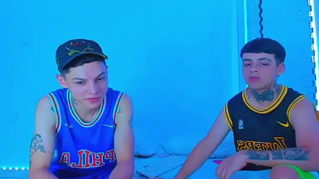 HOT boy2025 online show from 02-02-25, 01:12