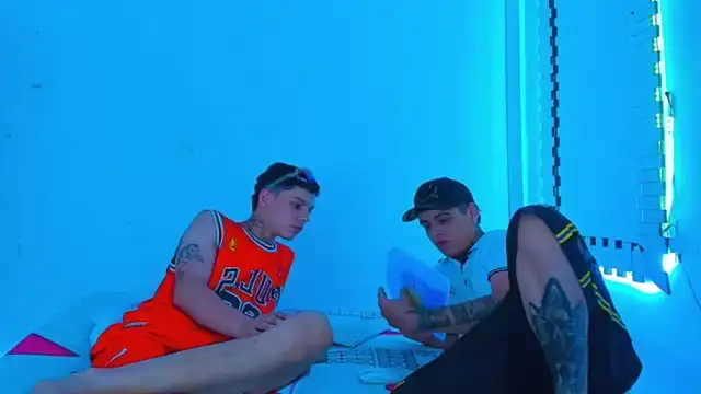 HOT boy2025 online show from 02-03-25, 11:05