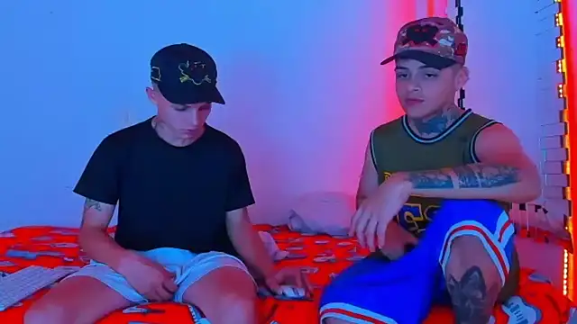 HOT boy2025 online show from 02-11-25, 02:03