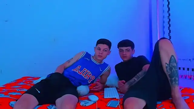 HOT boy2025 online show from 02-23-25, 04:17