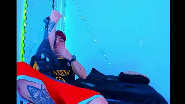 HOT boy2025 online show from 09-23-25, 05:54