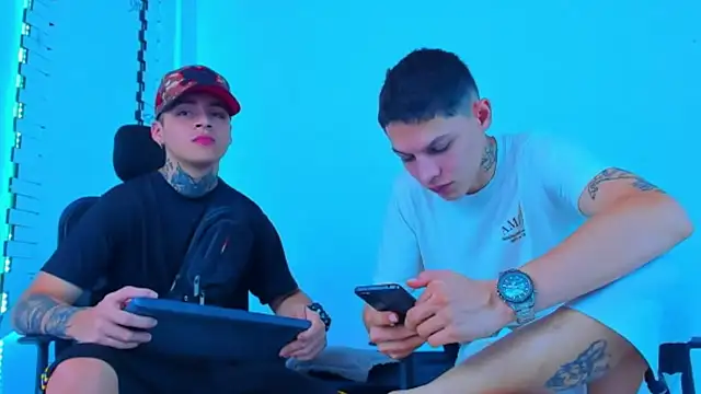 HOT boy2025 online show from 11-11-25, 10:21