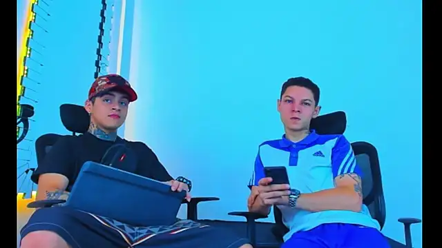 HOT boy2025 online show from 11-27-25, 02:13