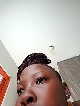 Snapshot of Mayo01_ chatting on 01-06-26, 01:37 Mayo01 online show from 01-06-26, 01:37