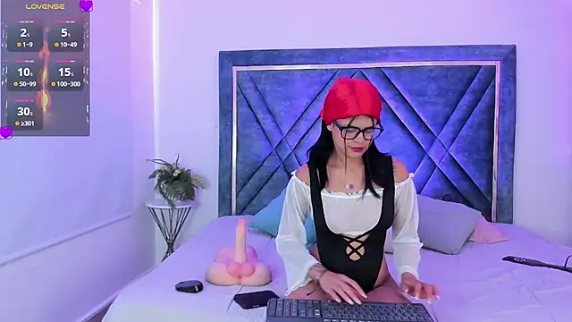 Dapnne  online show from 01-29-25, 09:07