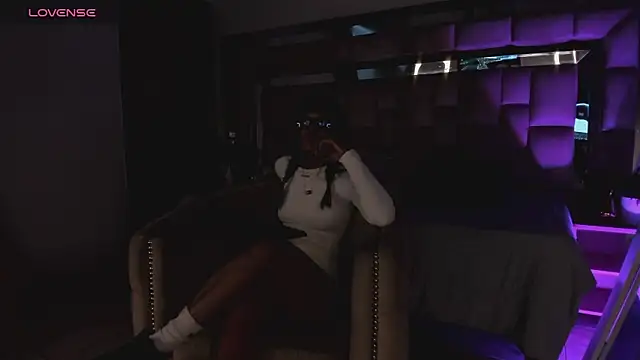 Dapnne  online show from 09-25-25, 01:15