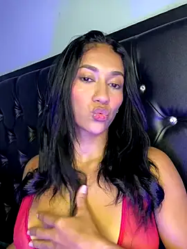 Snapshot of mailyreid chatting on 10-29-25, 03:42 mailyreid online show from 10-29-25, 03:42