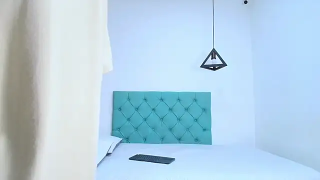 Tinny and Candy online show from 02-16-25, 01:16