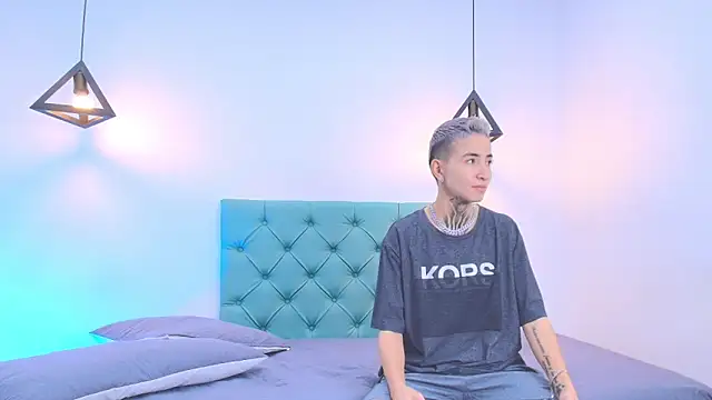 Tinny and Candy online show from 03-13-25, 01:07