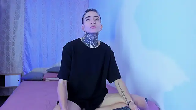 Tinny and Candy online show from 01-06-26, 12:03