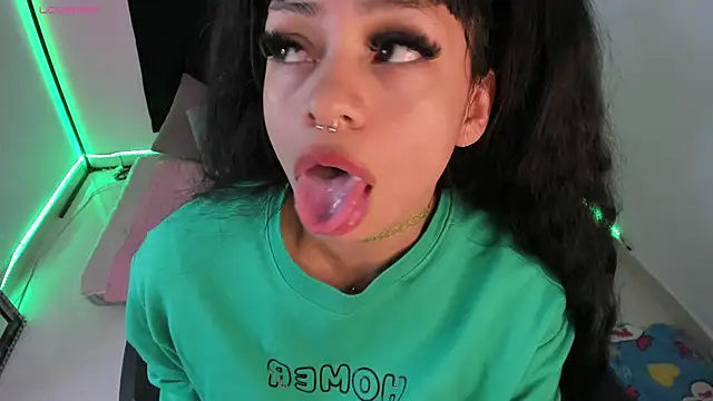 zoesullivan online show from 12-31-24, 12:36