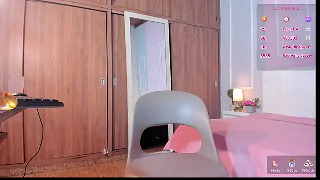 Snapshot of OraLarson chatting on 01-28-25, 05:56 OraLarson online show from 01-28-25, 05:56