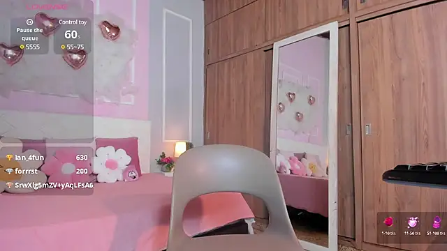 Snapshot of OraLarson chatting on 02-18-25, 05:31 OraLarson online show from 02-18-25, 05:31