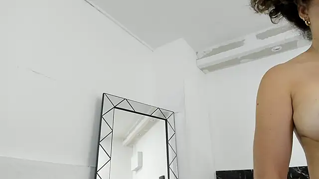 Juliabadlee online show from 01-08-25, 02:25